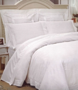 Постельное белье евро Malbery от Laroche Home Collection Постельное белье евро Malbery от Laroche Home Collection