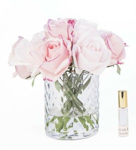 Букет розовых роз, ваза стекло рельеф "ёлочка" HERRINGBONE FLOWER CLEAR от Cote Noir