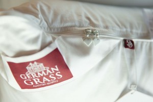 Подушка пуховая упругая 50х68 German Grass Memory Down