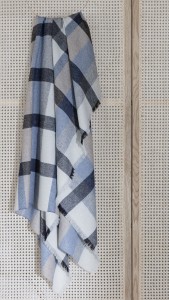 Плед 130x190 Elvang INTERSECTION ocean blue/white/grey