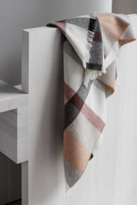 Плед 130x190 Elvang INTERSECTION rusty red/white/grey