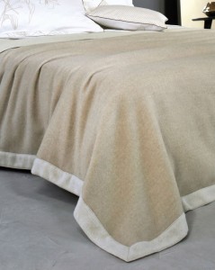 Плед-покрывало шерсть мериноса LIMA beige 180х240 от Blanc des Vosges