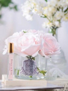 Ароматический букет из пяти роз FIVE ROSE french pink от Cote Noir