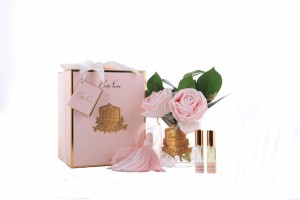 Ароматический букет из камелий и роз PINK CAMELIA ROSES от Cote Noir