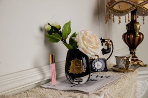Ароматическая роза TEA ROSE blush  от Cote Noir