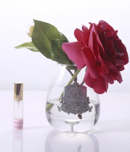 Ароматическая роза TEA ROSE carmine red от Cote Noir