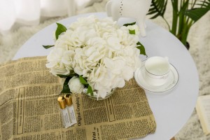 Букет гортензий с бутонами роз белый HYDRANGEAS&ROSEBUDS  от Cote Noir