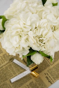 Букет гортензий с бутонами роз белый HYDRANGEAS&ROSEBUDS  от Cote Noir