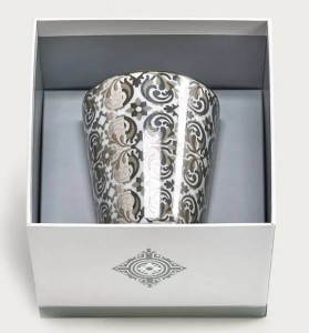 Свеча ароматическая многоразовая 200 гр. MINI OUSTAU TAUPE от Rose & Marius