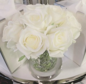 Ароматический букет белых роз HERRINGBONE FLOWER CLEAR от Cote Noir