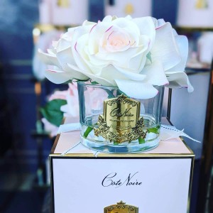 Букет из 5 роз ароматизированный, цвет светло-розовый FIVE ROSE pink blush Gold badge от Cote Noir