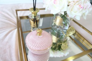 Свеча ароматическая розовая шкатулка Pink  Round Art Deco от Cote Noir