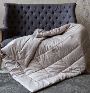 Одеяло с верблюжьим пухом ALMOND WOOL GRASS теплое 200х200 от German Grass