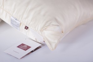 Подушка шелковая мягкая 50х70 German Grass Great Silk