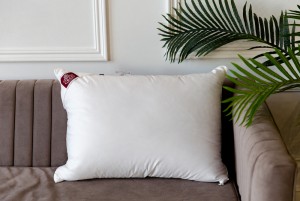 Подушка упругая MEMORY SILK GRASS 50х68 от German Grass