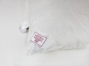 Подушка класическая мягкая CASHMERE SILK GRASS 50х68 от German Grass