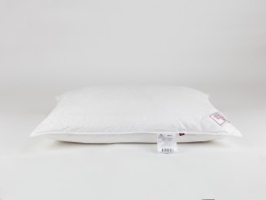 Подушка класическая мягкая PAISLEY SILK GRASS 50х68 от German Grass