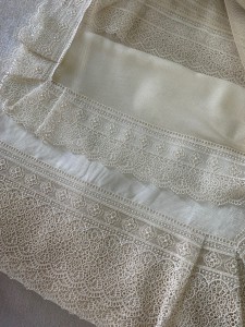 Комплект 1022 Macrame (2 скатерти 170x280, 120x220 +12 салфеток) от Gamba