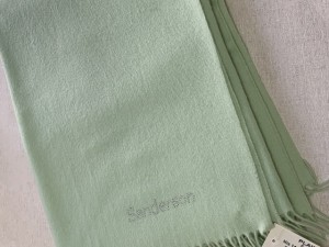 Плед элитный кашемировый Palombella ментоловый 140х180 от  SANDERSON