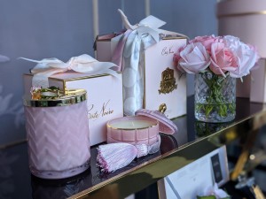 Свеча ароматическая 200 гр Pink Art Deco от Cote Noir