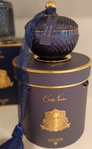 Свеча ароматическая 300 гр Navy  Round Art Deco от Cote Noir