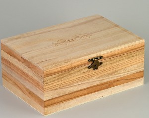 Подарочный набор средний сундучок Китайская слива (свеча 180гр, диффузор 100мл.) от Les Lumieres du Temps