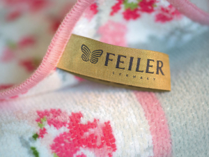 Полотенце шенилловое Yamakawa white/candy pink 25х25 от Feiler