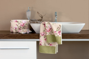 Полотенце шенилловое Magnolia beige 180 75х150 от Feiler