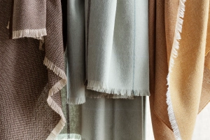 Плед из бэби альпаки Herringbone  light grey/grey 130х190 от ELVANG