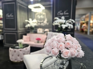 Ароматический букет из 37 роз CENTERPIECE ROSE BUDS pink silver от Cote Noir