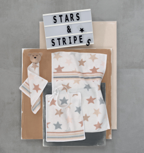 Детский нагрудник из шенилла STARS&STRIPS 25х35 от Feiler