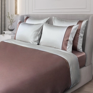 Элитное постельное белье Семейное VALMONT 610 tc брусничный с вышивкой от Сlaire Batiste Atelier