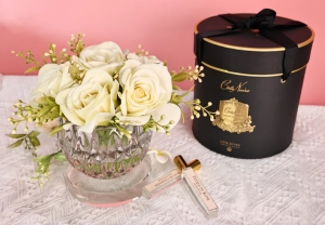 Букет роз Round Summer Roses Champagne шампань, круглая рифленая ваза, спрей 10 мл*2шт от Cote Noir