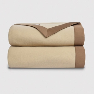 Покрывало из тибетской шерсти TIBETANWOOL бежевое 260х280 от Claire Batiste Atelier Покрывало из тибетской шерсти TIBETANWOOL бежевое 260х280 от Claire Batiste Atelier