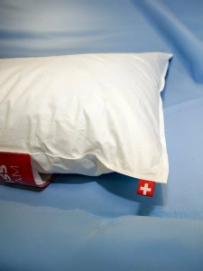 Подушка трехкамерная пухоперовая средняя 50х70 SOFT DEEP PILLOW BSC 80 от Swiss Dream